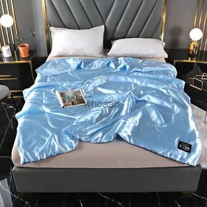 Comforters sets 4 STYLES 1pc Silky Cooling Silk Blanket Thin Quilt Smooth Blankets Solid Comforter Bed Cover Single/Queen/King Size YQ240313