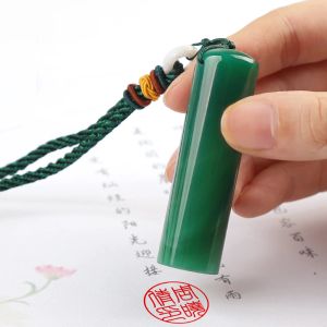 Ремесленный китайский стиль зеленый красный натуральный камень личный штамп с именем на заказ английский китайский штамп с именем для ребенка студент учитель художник
