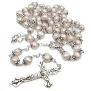 Rosario religioso con perle d'acqua dolce naturali, collana con croce ad ago curvo di alta qualità, cattolico e può essere regalato come preghiera 240301