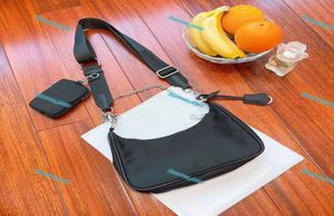 Top quality Reedition 2021 tote Nylon leather Luxury Design backpack Women039s Shoulder Bag Crossbody Bags Handbag8246256