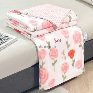 Comforters sätter sommaren ny sommarfilt is Silk Cold Feeling Summer Quilt Cool Feeling Silk Bean AutomAble Cover Washable Thin Däcke YQ240313