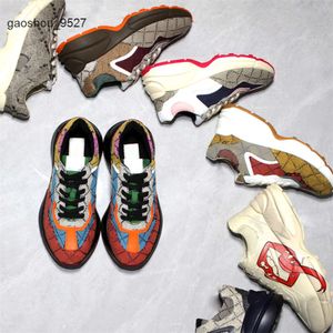 Usta Gglies Platforma Platforma Strawberry Rhyton z zwykłym butami Sneaker Men Mysz Kobiety Buty Sneakers Boe Box Vintage Chaussures