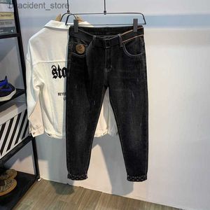 Herren-Jeans, Herren-Jeans, Designer-Jeans, schwarz bedruckt, Herren-Jeans, trendig, 2023, Sommer, neue Ins, koreanische Version, schmal geschnittene Hose mit kleinem Bein für Herren, LYU L240313