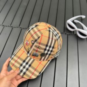 Designer hatt herr baseball mössor kvinnor sol hatt justerbar storlek 100%bomull broderi hantverk gata mode boll hattar utomhus golf cap kvinnor baseball hattar i12