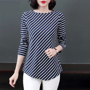Women's T-shirt Long sleeved 2024 New Large Women's Loose Round Neck Striped Bottom Shirt Spring and Autumn Top
