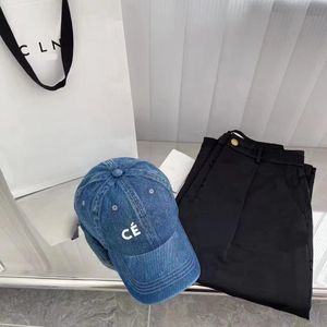 Desingers Baseball Cap Woman Caps Manempty Embodery Sun Hats Fashion Leisure Design Black Hat Embroideredduck Tonge Sports 캐주얼 Sun Visor Knitted Cold Hat