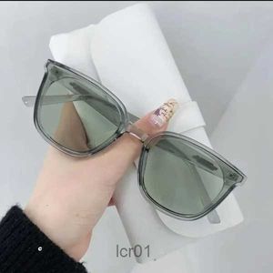 Tasarımcı GM Güneş Gözlüğü Nazik Canavar Yeni Tiktok Aynı Lili Kore Versiyonu Erkekler ve Kadınlar için Canlı Yayın Trendi Kahverengi Gözlükler056F