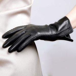 2019 new Elegant Women Leather Gloves Autumn And Winter Thermal Trendy Female Glove Plus fluff293v