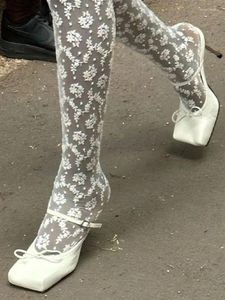 Terlik Baotou Yarı Kadınlar İçin Yarı Yaz Out Giyim Yay Bale Ayakkabıları İnce Topuklar Yüksek Lazy Muller Bir Adım Tek