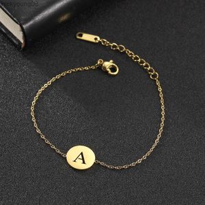 Bangle Dust Alphabet A-Z okrągły wisiorek Bracelety stali nierdzewne Bracelety dla mężczyzn Women Trend Biżuteria do prezentu imprezowego (17+5 cm) L2403