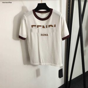 Designer Knit T-shirt Kvinnor Märke KLÄNNINGAR FÖR WOMENS SOMMER TOPS Fashion Geometry Logo Girl Short Sleeve Open Navel T-shirt Asiatisk storlek S-L 13 mars