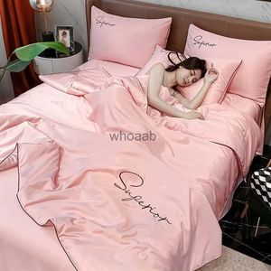 Comforters Set Summer Thin Ice Cool Quilt Case 3pcs Sängkläder Set Home Textiles Naked Sleep Air-Conditioning Quilt Double Filt Washable YQ240313