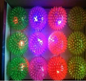 120pcs Flashing Ball Ball Light Ball Ball Ball Bouncing Ball Flashing Spiky Ball Muzyka Elastyczna piłka Lightup Flash Part4243578