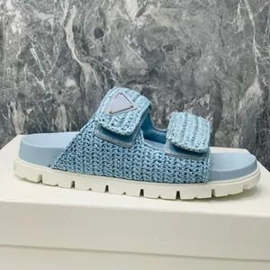 Slifori a vetrino piatta a piattaforma intrecciate sandali di comfort intrecciati con firma caratteristica Scarpe di lusso di Luxury Designer per donne Calzature in fabbrica di sandalo per le donne 355