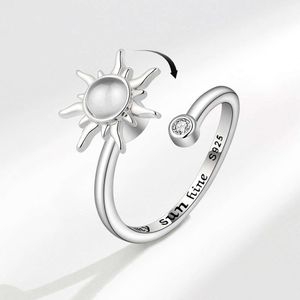 Rotierende Sonnenblume mit funkelndem Diamanten, einfach, vielseitig, kreativer Stil, verstellbarer Ring für coole und trendige Handarbeiten