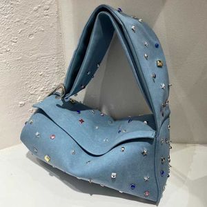 Influenciador do Instagram com cor incrustada de diamantes camurça fosca bolsa de ombro único nas axilas, outono/inverno nova bolsa feminina 240315