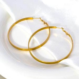 CHARMOMENT Two Size Gold Color Lightweight Hoop Retro Earrings for Women 38mm60mm Thin Oversize Big Girl 240305