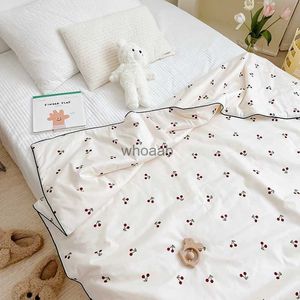Comforters sätter high end Cherry Summer Cooling Filt 100% Cotton Skin Friendly Summer Quilt Washable Queen Quilt för barnvuxna YQ240313
