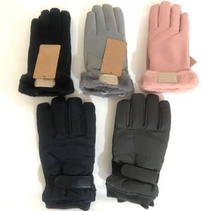 Guanti invernali personalizzati di alta qualità per uomo donna con bella palla di pelo Sport all'aria aperta in pelle calda impermeabile Five Fingers Mit267y