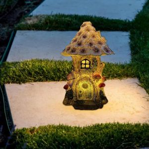 Skulpturer Solar Harts Tree House Sculpture Creative Outdoor Patio Light Mushroom Fairy House Figurer Pathways Trädgårdsdekoration