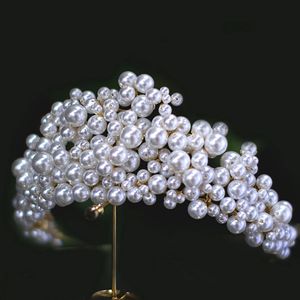 Tiaras und Kronen mit weißen Perlen für die Braut, Hochzeitsschleier, Dekor, Schmuck, modische Stirnbänder für Frauen und Mädchen, Kostüm, Haarschmuck 240305