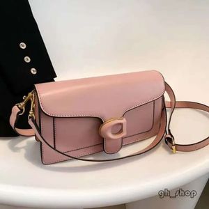 TOAK COASTLY DROGUKCJA MAŁA TORBA RAMOWEJ Damskie torba kamery torebka torebka Crossbody Torka skórzana Law Stick Small Square Mirror Surface Crossbody Bag 2388