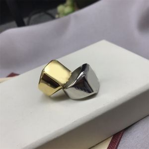 Populära ringar Desinger smycken bokstäver designer ring man fyrkantiga retro ringar för män estetiska älskare par semester jubileum present mode kvinnlig zl170 f4