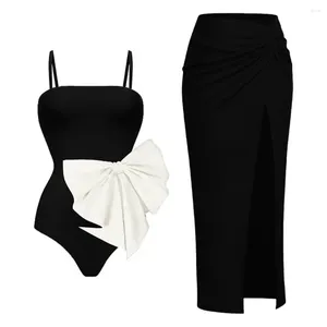 Costumi da bagno da donna 2024 Moda 2 pezzi Costume intero bikini Set nero con stampa fiocco Donna Costume da bagno brasiliano da spiaggia femminile Beachwear