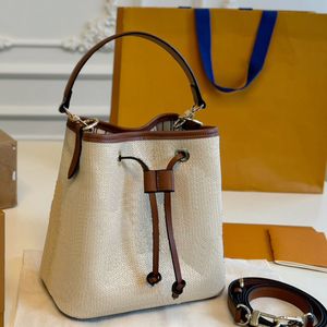 Luxurys gammal blomma handväska crossbody axelväskor halmnitväska purses kvinnor handväskor kvinna designers lyx designer väska mini sadel dyra hink väska