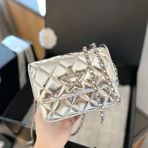 24C Borsa da donna firmata Mini portamonete Diamanti Argento Stella Hardware Marsupio con patta quadrata Borsa a tracolla in pelle con reticolo di diamanti Matelasse a catena da 14 cm