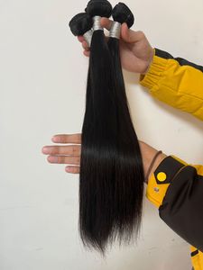 3バンドルナチュラルカラーブラジルの人間の髪の織り束ばの髪の毛拡張3pcs