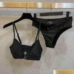 Kadın mayo yaz plajı bikini tasarımcısı moda mektubu bölünmüş set lüks y lüks y düz renk üst iki parçalı damla dağıtım kıyafetleri ot6cg