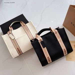 Günstiger Großhandel 50 % Rabatt auf neue Designer-Handtaschen Neue High-Version Canvas-Einkaufstasche Handheld-Schultertasche mit großem Fassungsvermögen