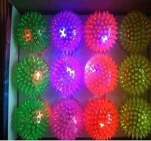 120PCS LEDフラッシュボールライトボールダンシングボールバウンスボールフラッシュスパイクボールミュージックボールエラスティックボールライトアップトイフラッシュパート8152026