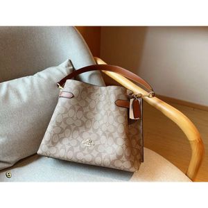 TOTE Bag dla kobiet Designer Luksusowa torebka 2023 Duże skórzane torby na ramię duże torba trenerska