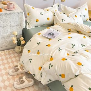 Ins estilo conjunto de capa de edredão com fronhas de folha plana bonito laranja cereja corvo impresso único duplo queen size meninas kit cama 240306