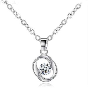 Hänghalsband Huitan Flower Shaped Pendant Necklace For Women Silver Color Crystal Cubic Zirconia Estetic Female Necklace Wedding Jewelry L24313