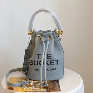 Designer-Tasche The Bucket Bag Abendtaschen Schultertaschen Damen Schulterhandtaschen Tragetaschen Designer Mode Berühmte Umhängetasche Großhandel Prägung Kordelzug 4445