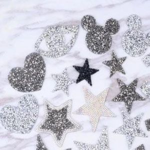 25 pezzi 4 mm cristalli fissi motivi trasferimento di calore strass motivi cristalli strass pietre applique patch per abiti da sposa Sho266e