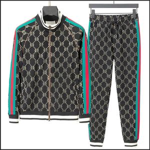 2023SS Designer Men Tracksuits Two Pieces Set Female Hoodie Jackets byxor med bokstäver sida för unga Slim Jumpers Man Tracksuit Autunmn Spring Outwears