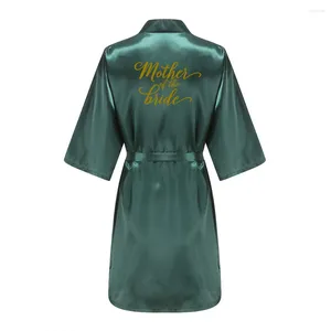 H Women's Sleepwear Green Wedding Party Team Bride Robe with Gold Letters Mother Maid of Honor Kimono Satin Pamas Bridesmaid Bathrobe