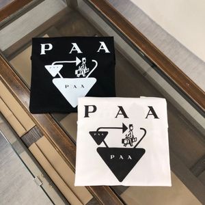 Sommarmän och kvinnors t-shirts Milan Designer Letter Tryckt T-shirts Casual mode rund nacke andas casual topppar lösa mångsidiga t-shirts