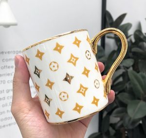 Simple Personalized Trendy Light Luxury Gold Handle Mug Ceramic Cup Gift Office Coffee Cup Wedding Cups