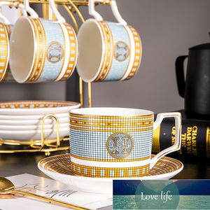 Wysokie Quaitly British Ceramic Cup Kawa Kawa Kreatywne proste kawy domowe filiżanki z szelfami