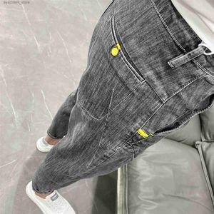Men's Jeans Mens Japanese Micro Span Grey Slim Fit Jeans Summer Fashion Elastic Youth Medium Low Waist Denim Jeans Designer Pants L240313