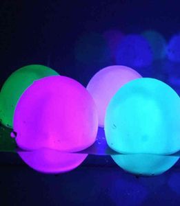 Glowing Beach Ball Remote Control LED Light Swimming Pool Toy 13 Färger Glödande boll Uppblåsbar LED -strandboll Party Tillbehör Y5031775