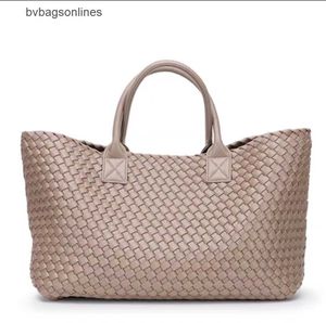 オリジナルのBottegs Venetas Arco Tote Bag 2024 New Woven Big Fashion High Endハンドバッグセレブ