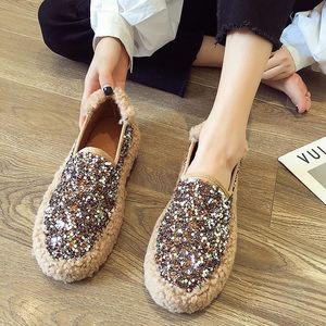 Buty swobodne Paillette Lamblool Moccasins Moccens Zima dla kobiet Balerina Furry Bling Glitter Flats Zagęsta w podeszwy fiurek 2024