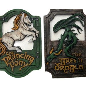 Miniatures hot Longma Resin Crafts Modern Home Wall Art Decorations Lord of The Rings The Prancing Pony and The Green Dragon Pub Signs Set