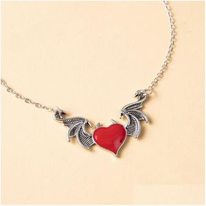 Hänge halsband Creative Devil Heart Necklace Alloy Drop Nectarine Demon Wing smycken krage